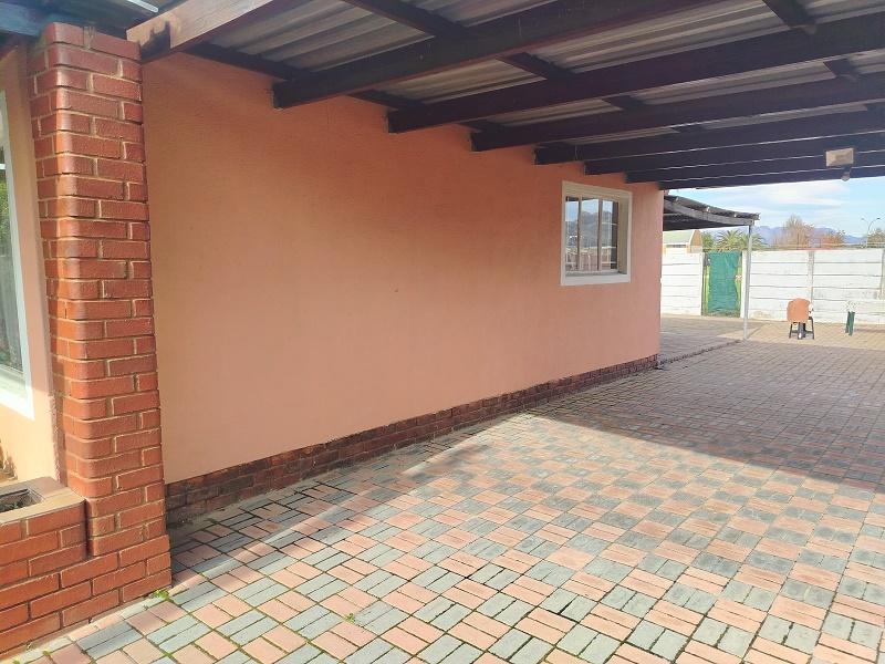 3 Bedroom Property for Sale in Groenheuwel Western Cape